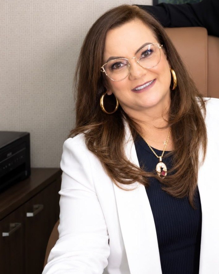Patrícia Santos, advogada previdenciarista, OAB/BA 53.853, em seu escritório